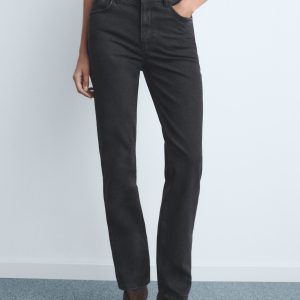 Slim-fit high-waist jeans