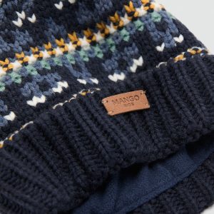 Knitted bobble hat