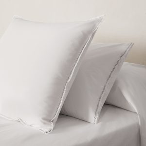 Washed cotton percale pillowcase with zigzag stitching 60x60 cm