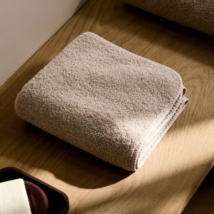 Garment-dyed washcloth