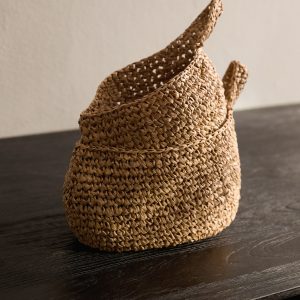 Hanging paper basket