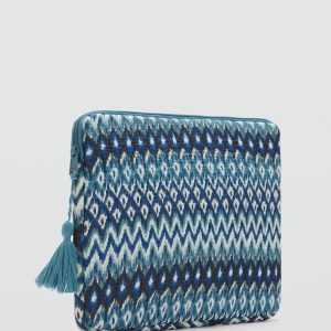 Laptop case with ethnic print