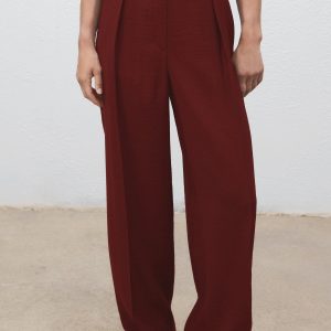 Straight-fit pleated pants