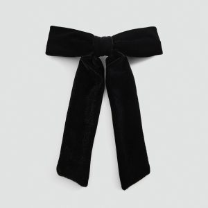 Velvet bow hairclip