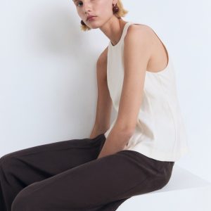 Fitted halter-neck blouse