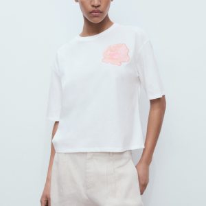 Cotton t-shirt with flower detail