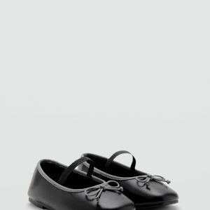 Two-tone ballet flats with bow