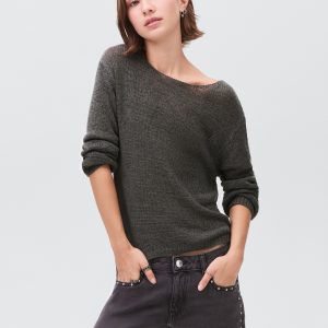 Knit sweater with lace pattern