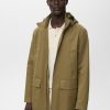 Water-repellent hooded barn jacket