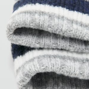 Striped knit gloves