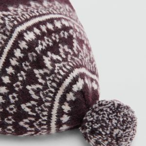Bobble hat with jacquard pattern