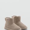Sheepskin-lined ankle boots