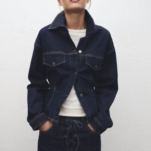 Fitted denim jacket with pockets