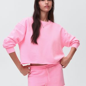 Sweatshirt with seamless finish