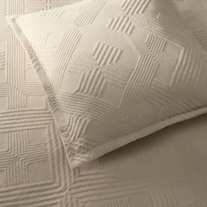 Jacquard cotton diamond-print cushion cover for 50x50 cm bed