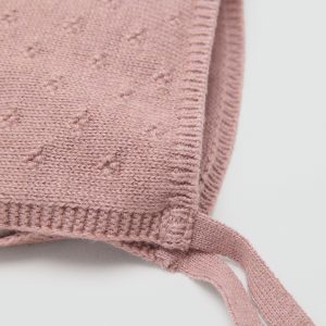 Knitted bonnet