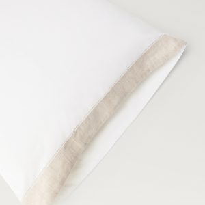 Two cotton percale pillowcases with linen border 50x75 cm