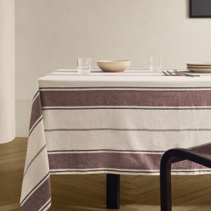 Cotton striped tablecloth for 6 to 8 diners