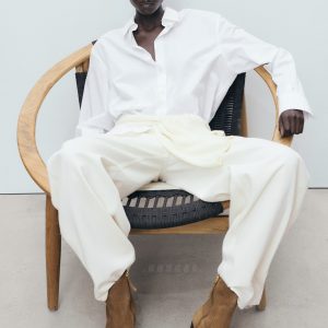 Suede ankle boots with pointed toe and block heel