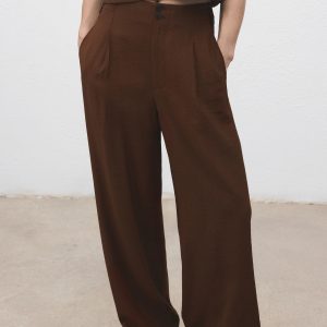 Straight-fit pleated pants