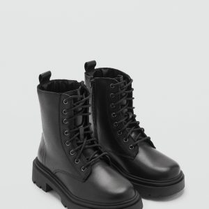 Lace-up leather ankle boots