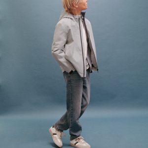 Hooded water-repellent coat