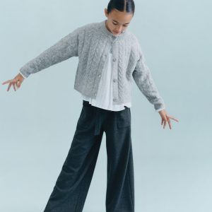 Knitted pants with bow