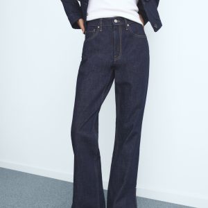 Straight-leg jeans with openings