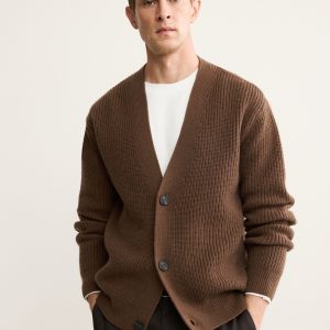 100% wool cardigan with buttons