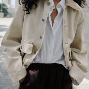 Shorts with contrasting trim