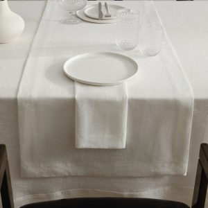 Linen table runner