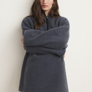 Fleece sweatshirt with zip