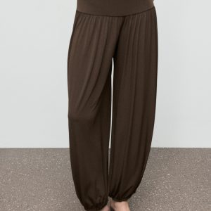 Balloon pants with elastic waist