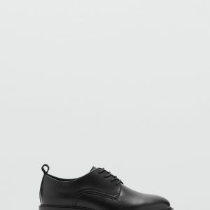 Oxford style leather shoe