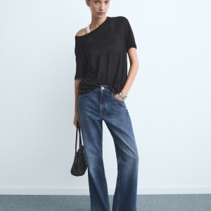 Straight-leg jeans with openings