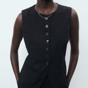 Suit vest with buttons
