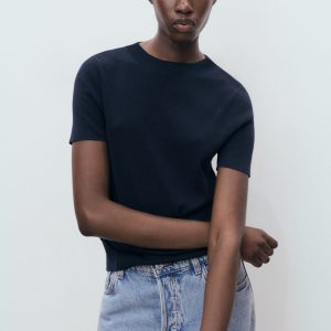 Short-sleeved fine-knit sweater