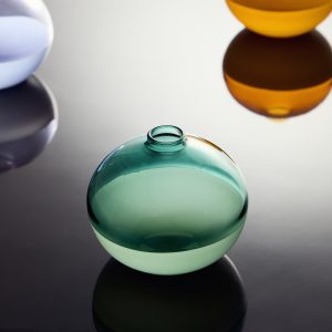 Borosilicate bud vase