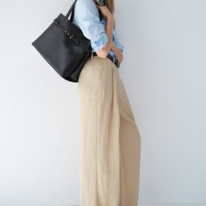 Shopper bag with charm