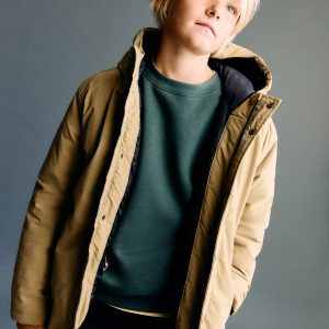 Hooded anorak with buttons