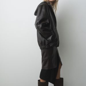 Suede kitten-heel boots