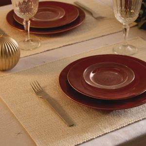 Cotton placemats with metallized fiber