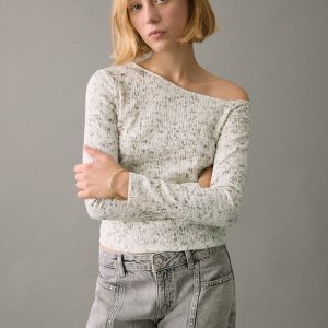 Speckled t-shirt with an asymmetrical neckline