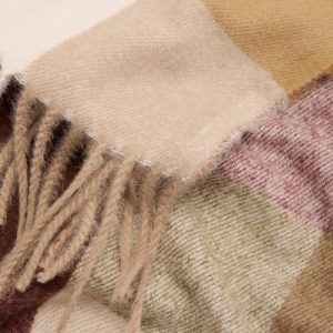 Check scarf with fringed ends