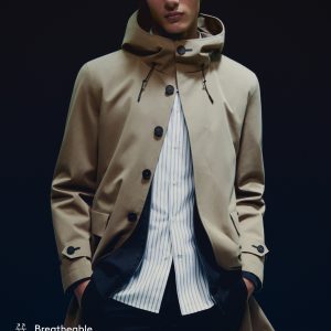 Water-repellent hooded barn jacket