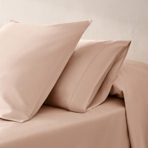 Two 600-thread count cotton satin pillowcases 60x60 cm