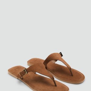 Buckle leather sandals
