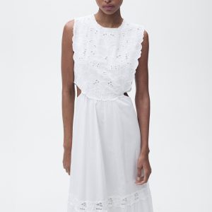 Embroidered dress with side slits