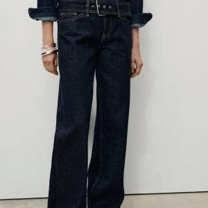 Low-rise straight jeans with belt