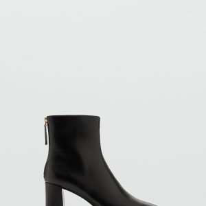 Block ankle boots with square toe
